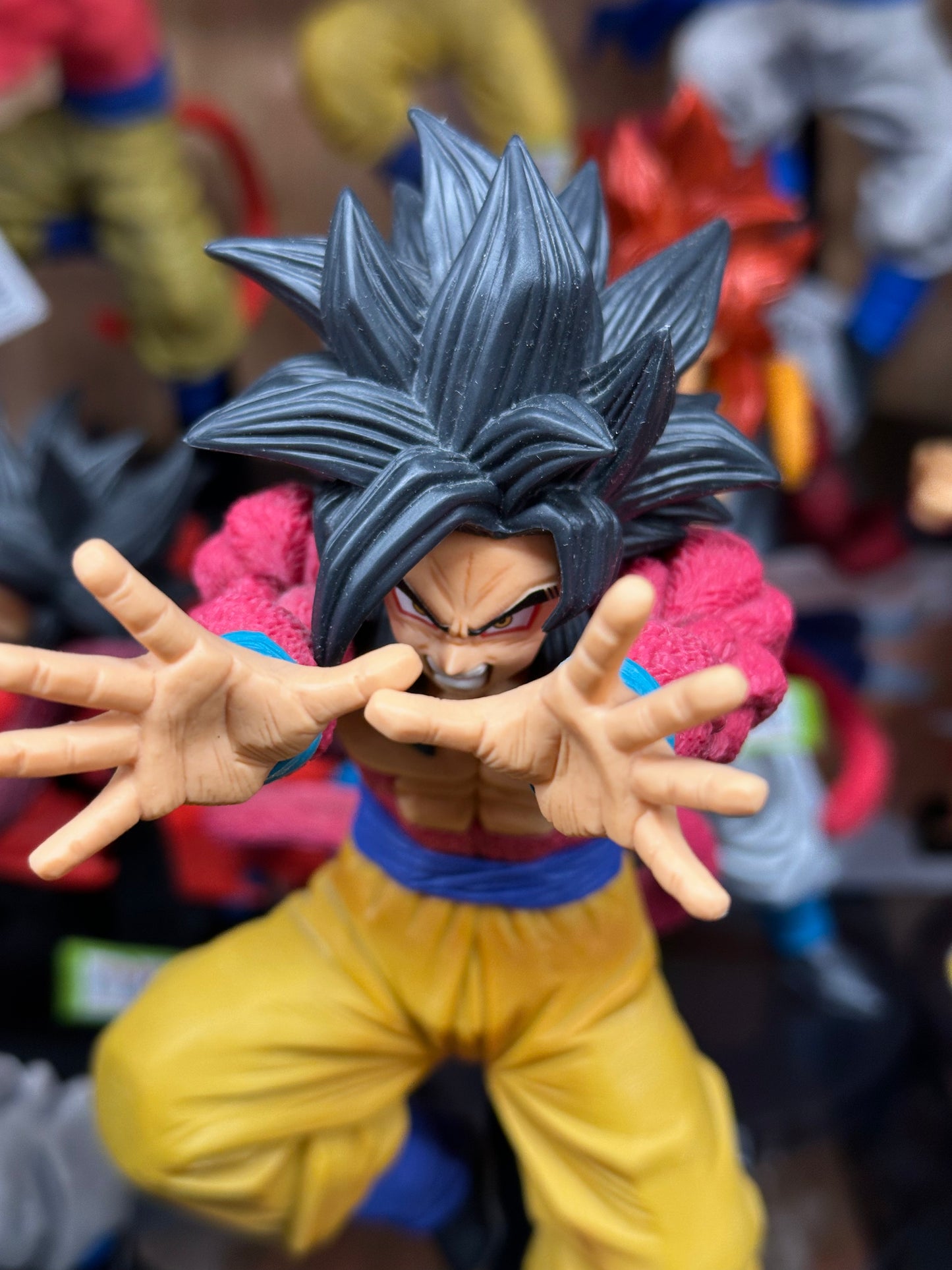 Son Goku Super Saiyan 4 Dragon Ball PVC Figure L090