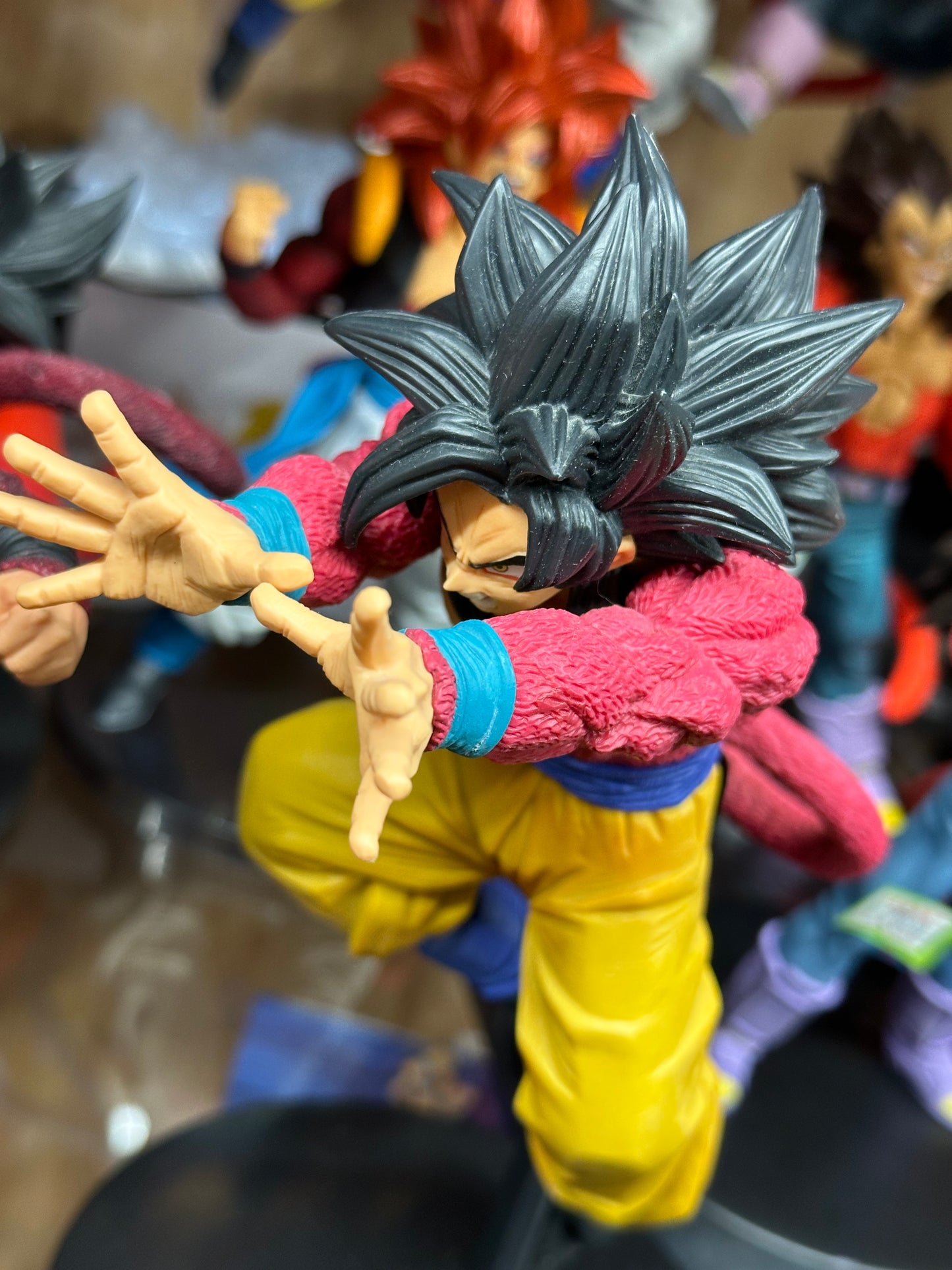 Son Goku Super Saiyan 4 Dragon Ball PVC Figure L090