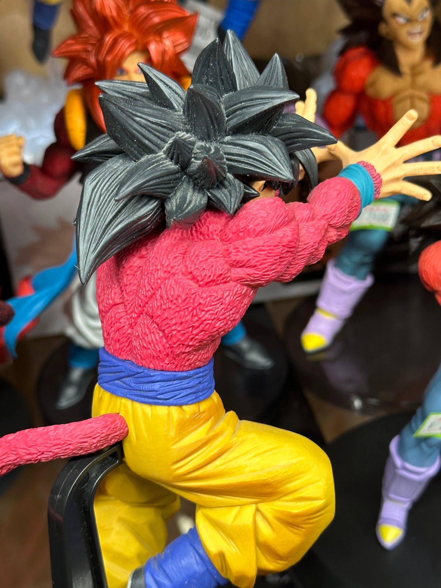 Son Goku Super Saiyan 4 Dragon Ball PVC Figure L090