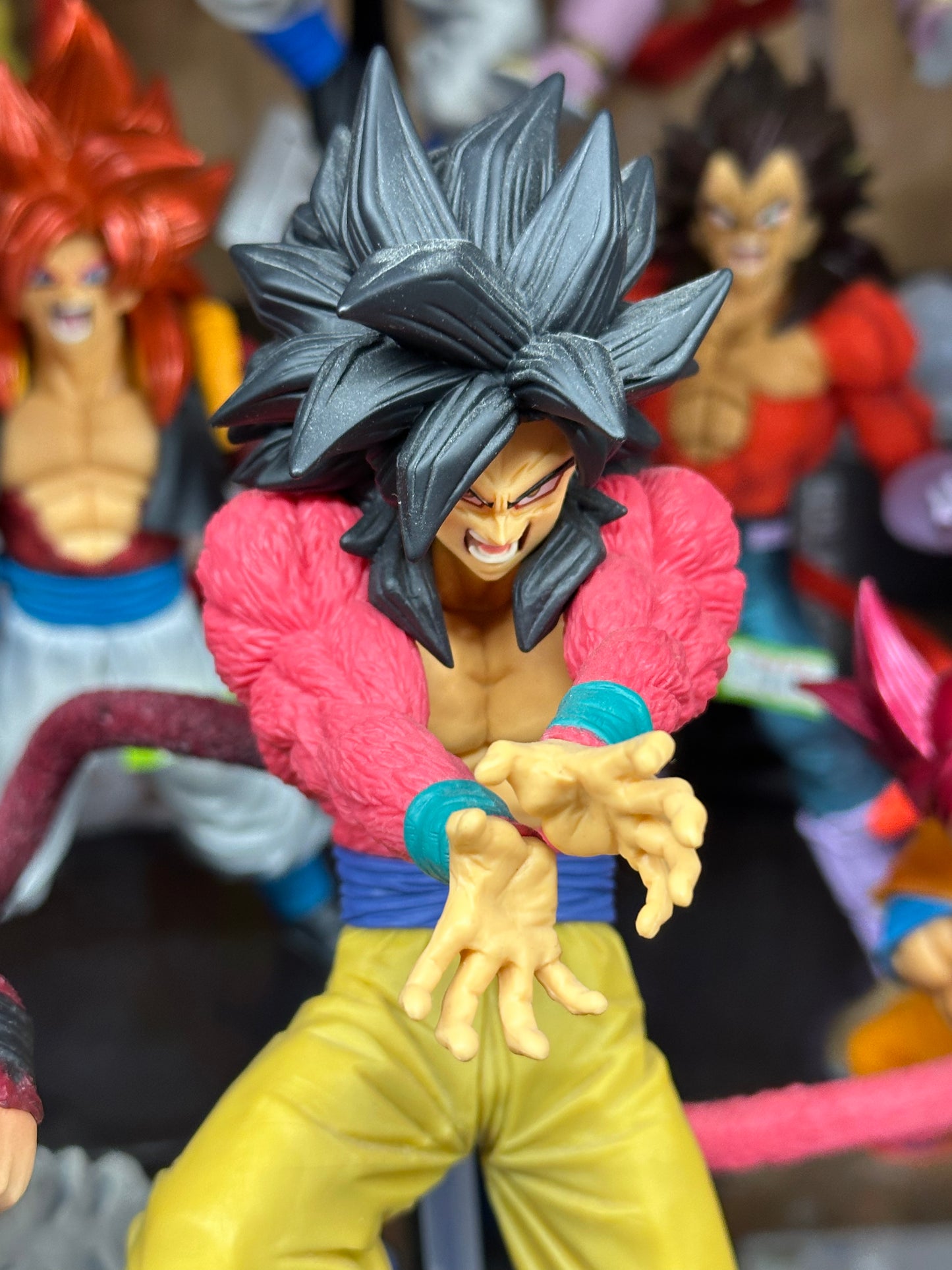 Son Goku Super Saiyan 4 Dragon Ball PVC Figure L090