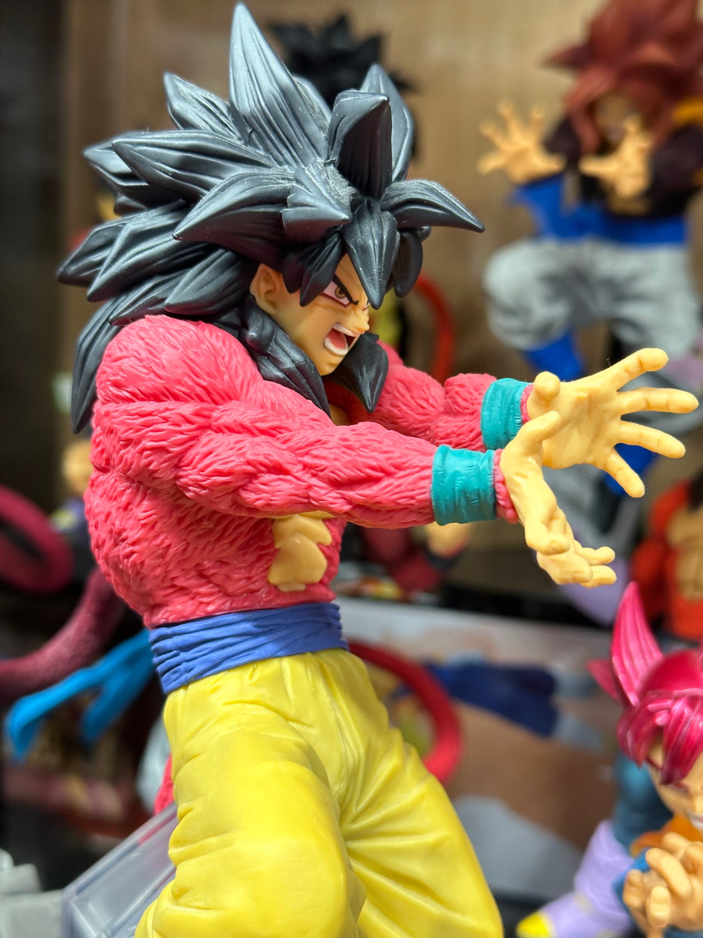 Son Goku Super Saiyan 4 Dragon Ball PVC Figure L090